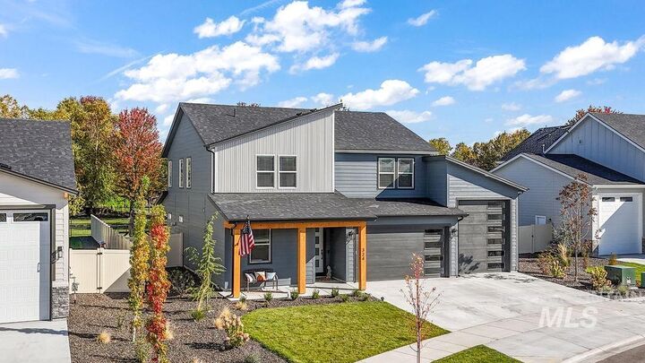 324 S Quincannon Ln  Star ID 83669-1102 photo