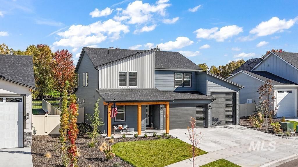 Property Photo: 324 S Quincannon Ln ID 83669-1102