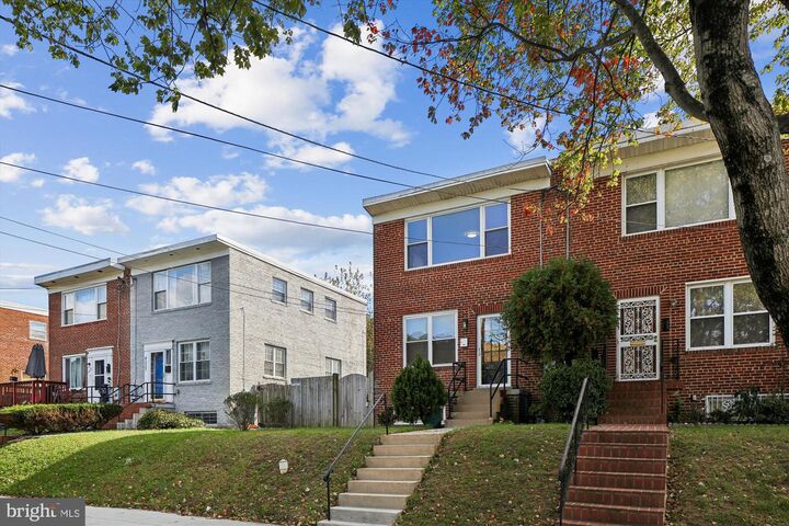 Property Photo:  4005 Clay Place NE  DC 20019 