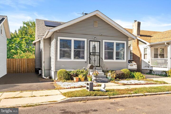 51 Charlotte Avenue  Hamilton NJ 08629 photo