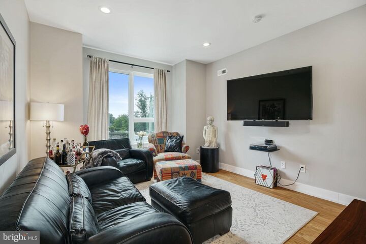 Property Photo: 2711 W Jefferson Street 2 PA 19121