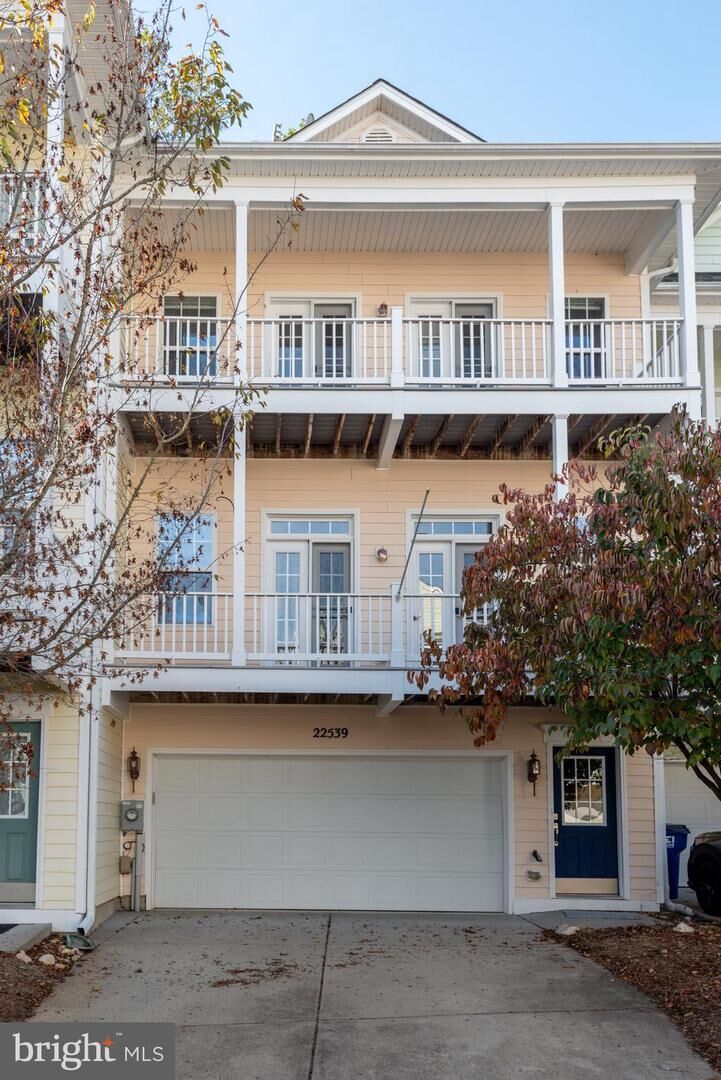 Property Photo:  22539 Landing Way  MD 20650 
