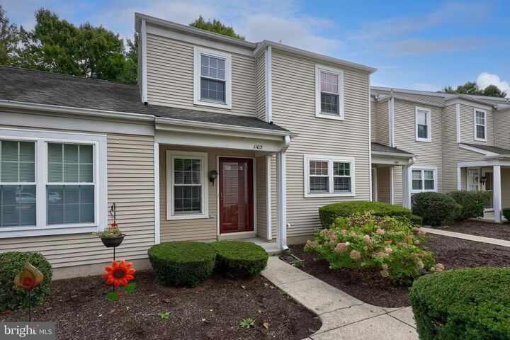 Property Photo: 1105 Cambridge Court PA 17078