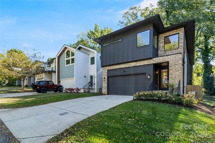 Property Photo: 3110 Creighton Drive NC 28205