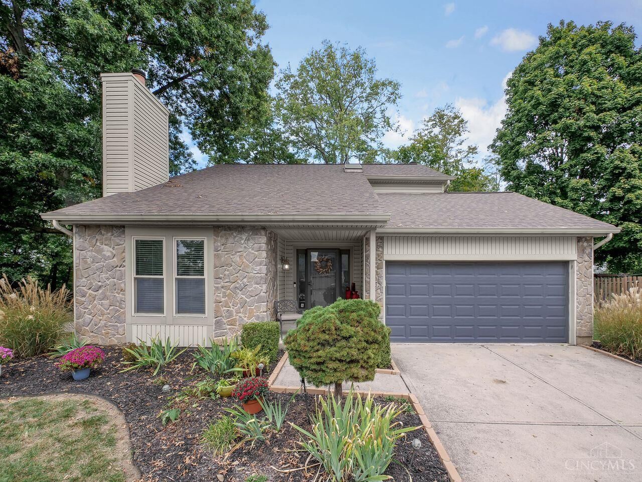 Property Photo:  5500 Revmal Lane  OH 45238 