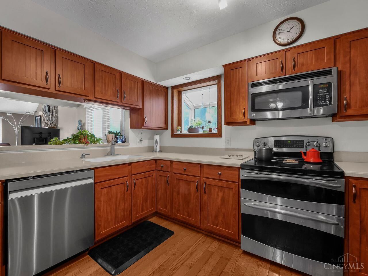 Property Photo: 5500 Revmal Lane OH 45238