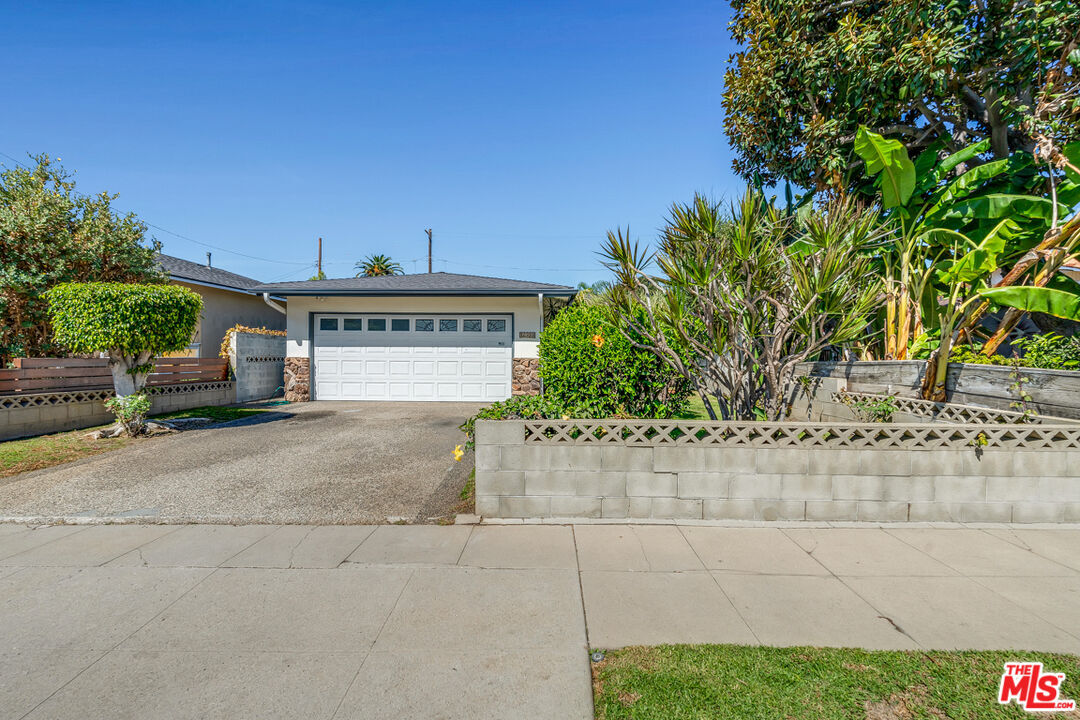 Property Photo:  12939 Greene Ave  CA 90066 