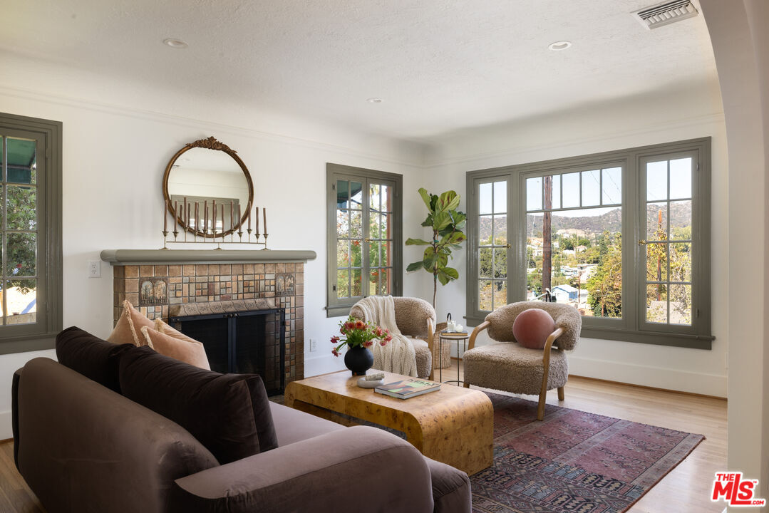 Property Photo: 1026 Oak Grove Dr CA 90041