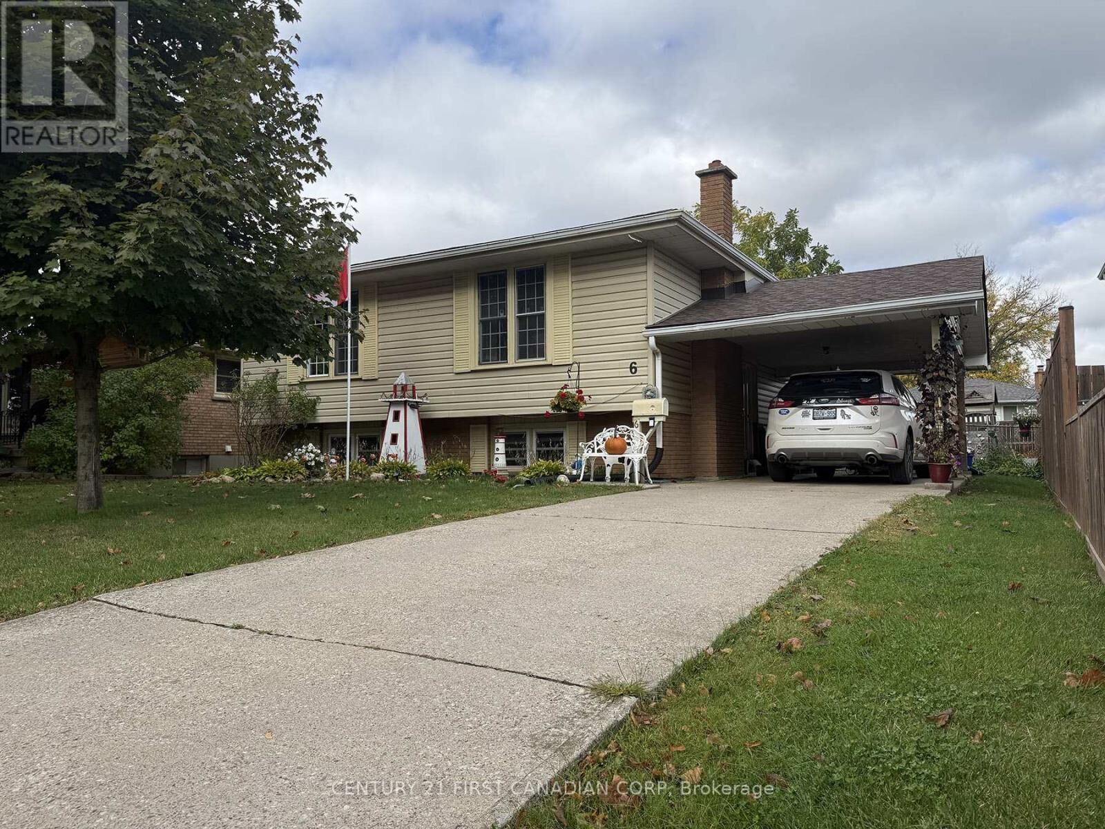 Property Photo: 6 Spartan Drive ON N3R 6C7