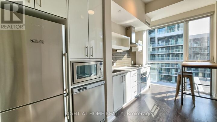 Property Photo: 75 The Donway W 505 ON M3C 2E9