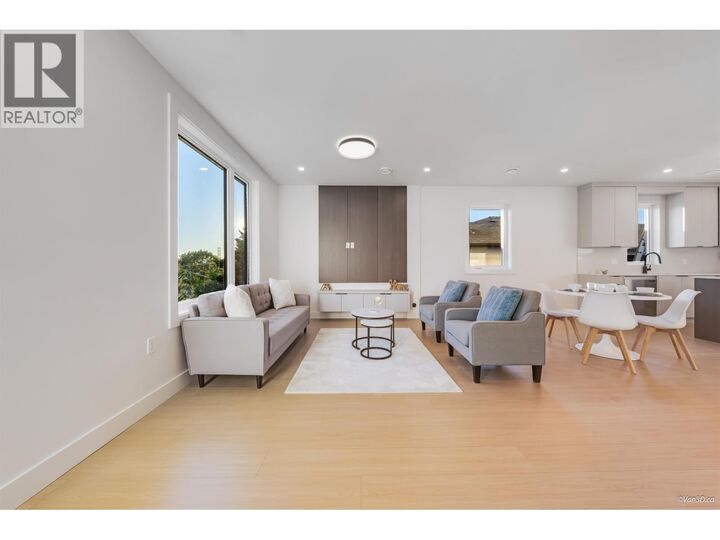 Property Photo:  4211 Graveley Street 3  BC V5C 3T7 