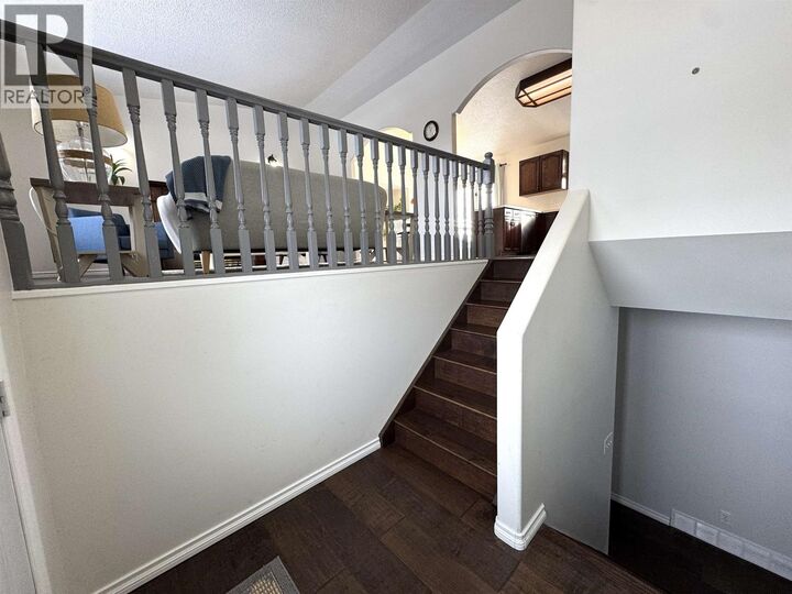 Photo de la propriété:  9015 107 Avenue  BC V1J 2P1 