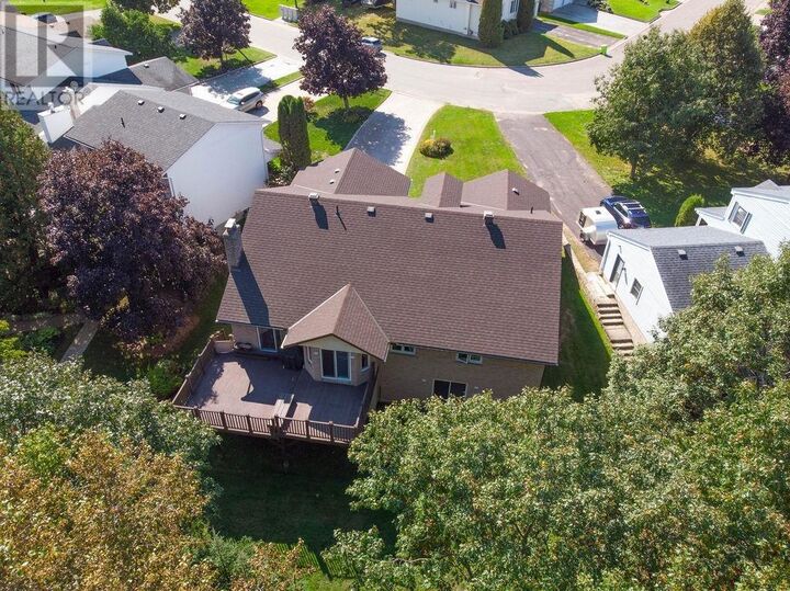 Property Photo: 68 Prince Charles Cres ON P6B 6C1