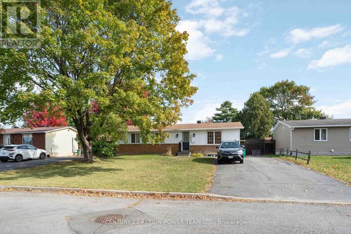 Property Photo:  1493 Mariette Street B  ON K1E 1L1