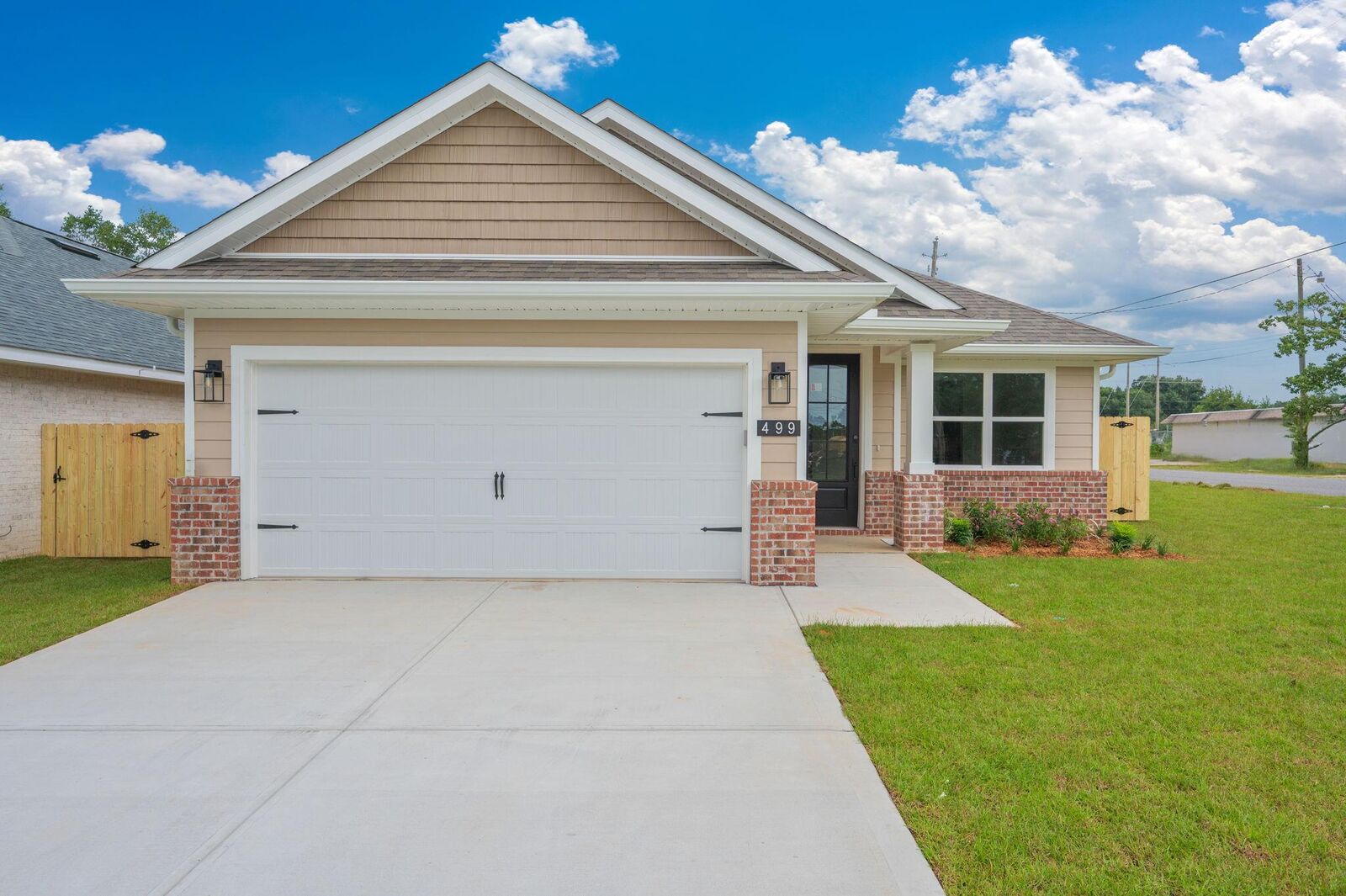 Property Photo: 499 Apache Street FL 32547