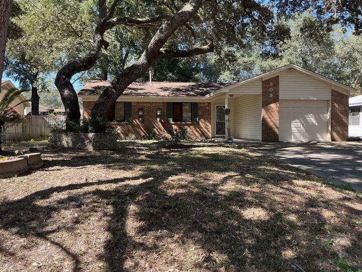 309 Goldenrod Court  Niceville FL 32578 photo