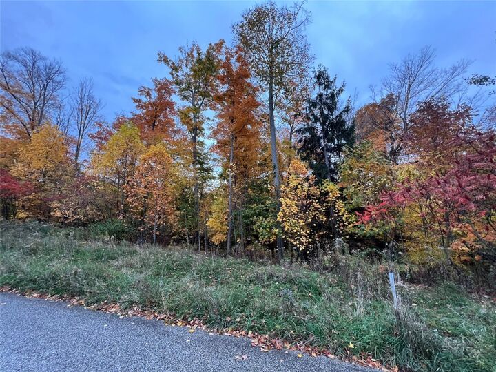 Property Photo: 5885 Forest Crossing PA 16506
