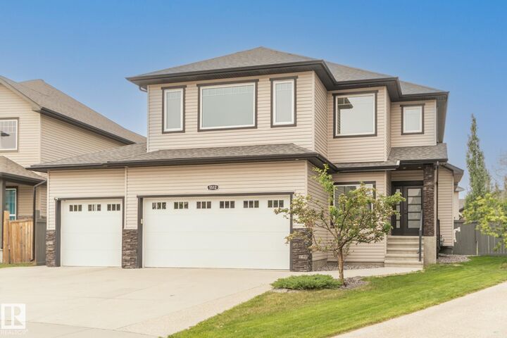 Property Photo:  5512 Etoile Court  AB T4X 0E2 