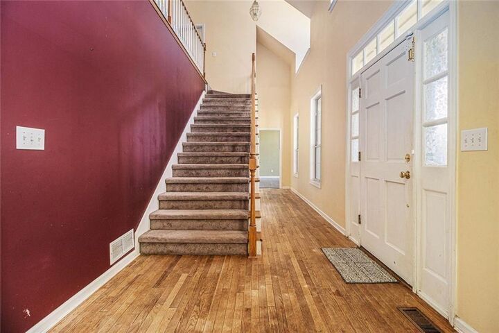 Property Photo: 9216 Saddlebrook Way GA 30135