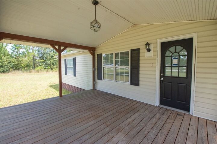 Property Photo: 190 Forest Lake Drive GA 31537