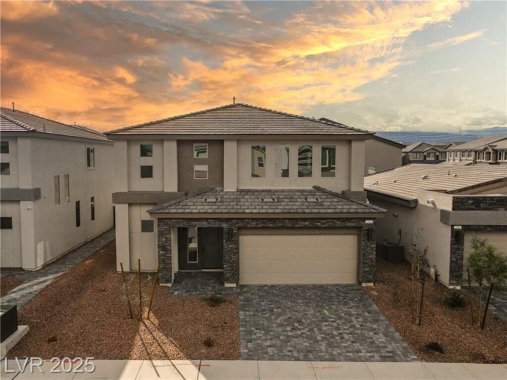Property Photo: 7421 Crown Landing Street NV 89113