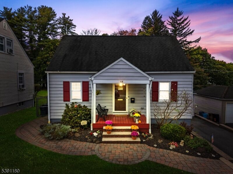 Property Photo:  15 Oakwood Ave  NJ 07039 