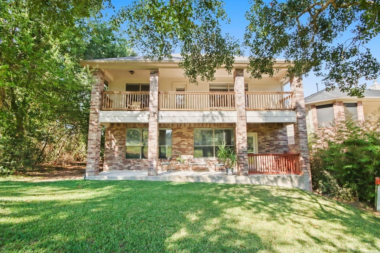 Property Photo: 138 Harbour Town Drive TX 77356
