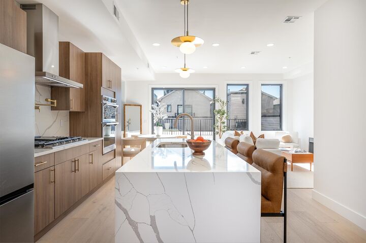 Property Photo: 17 Leonard St 3 NJ 07307