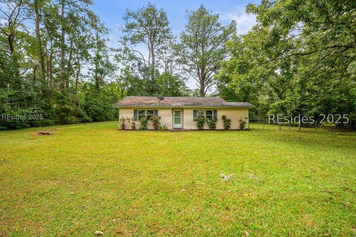 Property Photo:  2406 Mossy Oaks Road  SC 29902 