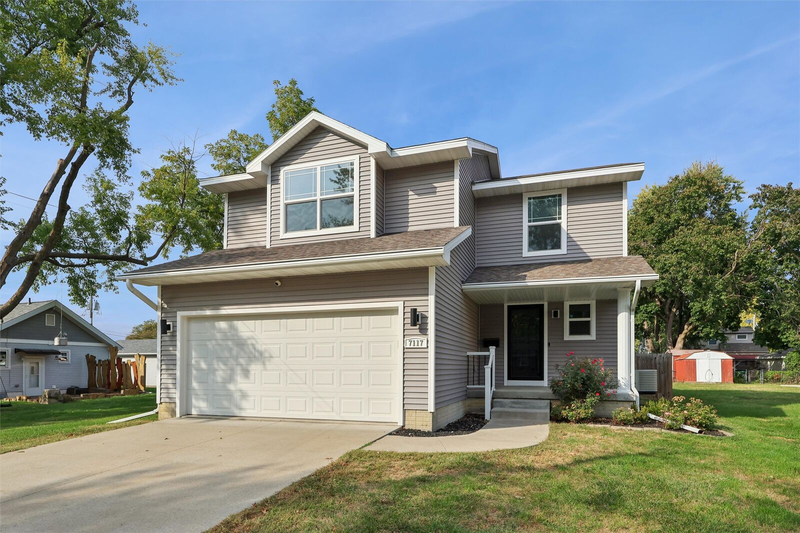 Property Photo:  7117 Maryland Drive  IA 50322