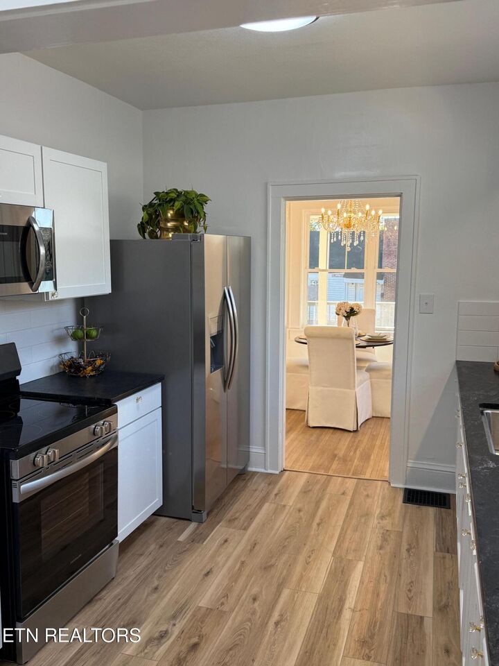 Property Photo: 2353 Parkview Ave TN 37917