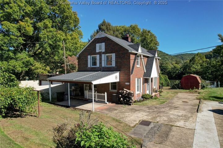6546 Roosevelt Avenue A  Charleston WV 25304 photo