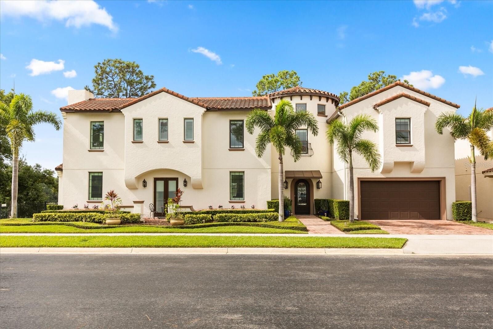 Property Photo: 812 Stephens Pass Cove FL 32746