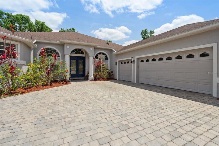Property Photo: 1542 Wescott Loop FL 32708