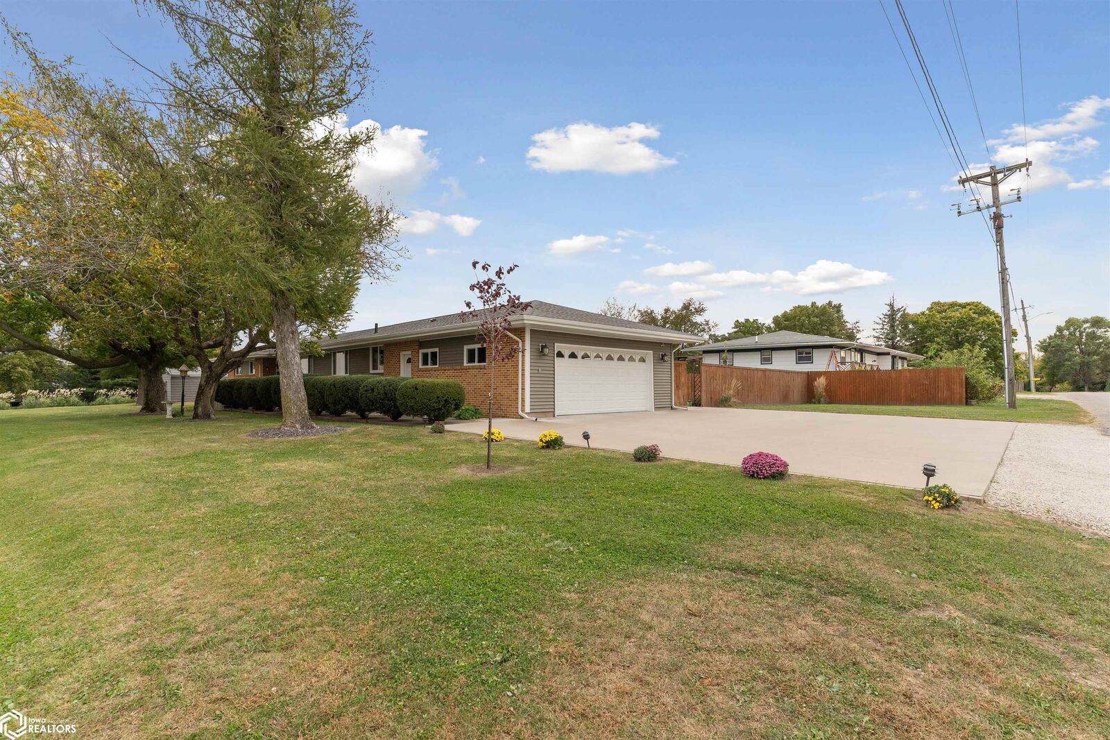 Property Photo:  3519 W Mount Pleasant Street  IA 52655