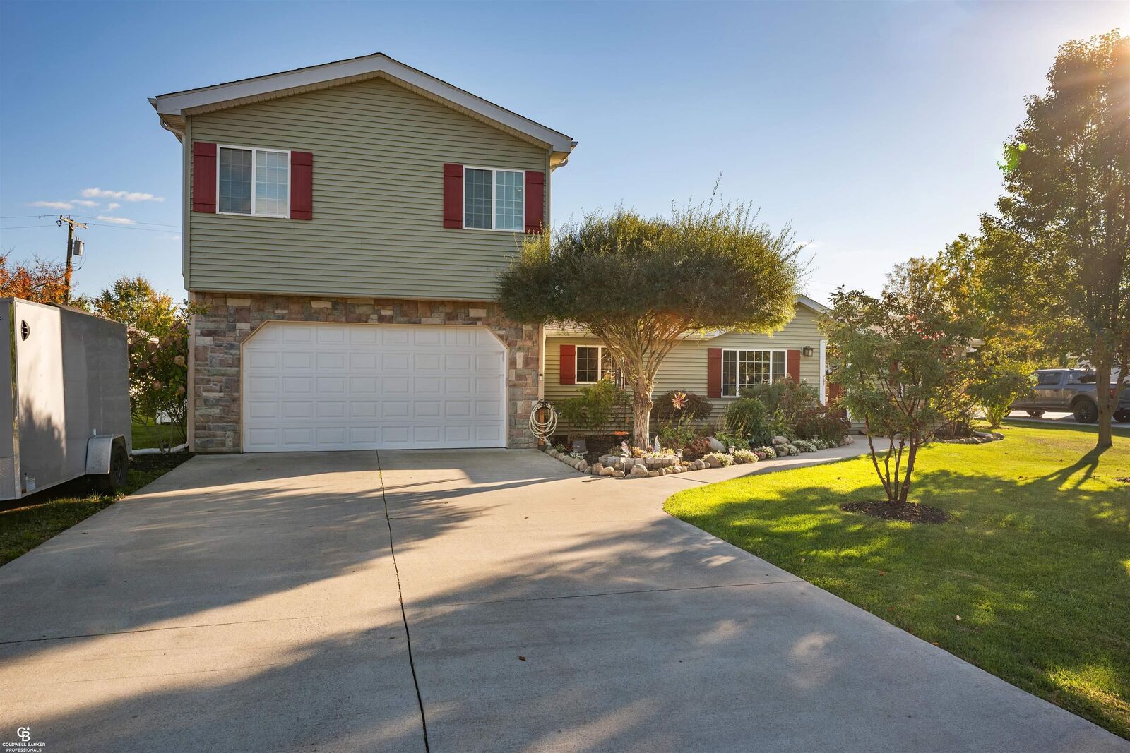 Property Photo: 520 W Mill Street MI 48014