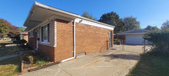 Property Photo: 27278 Shackett Avenue MI 48093
