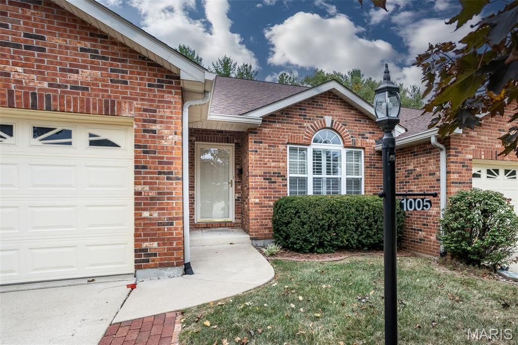 Property Photo: 1005 Lexington Estates Drive IL 62035