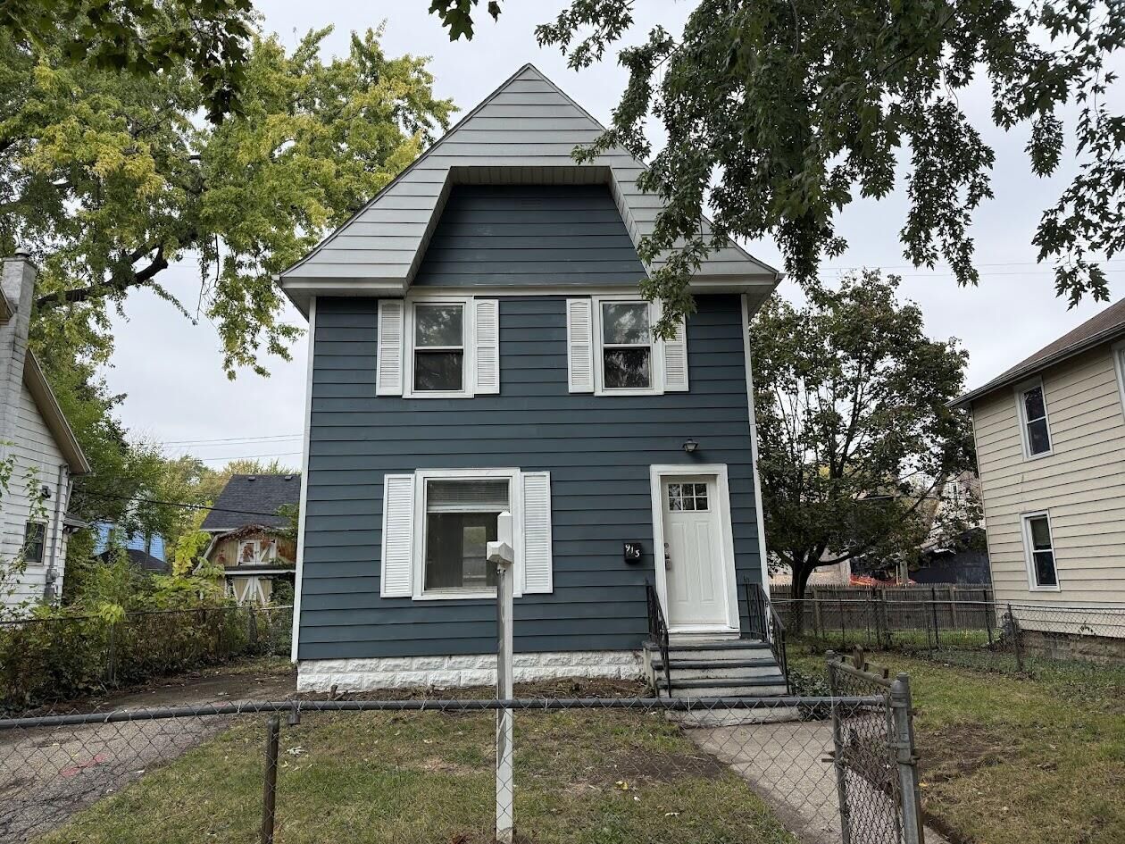 Property Photo:  913 Bryant Street  MI 49001