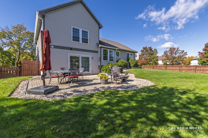 Property Photo:  300 Churchill Lane  IL 60504
