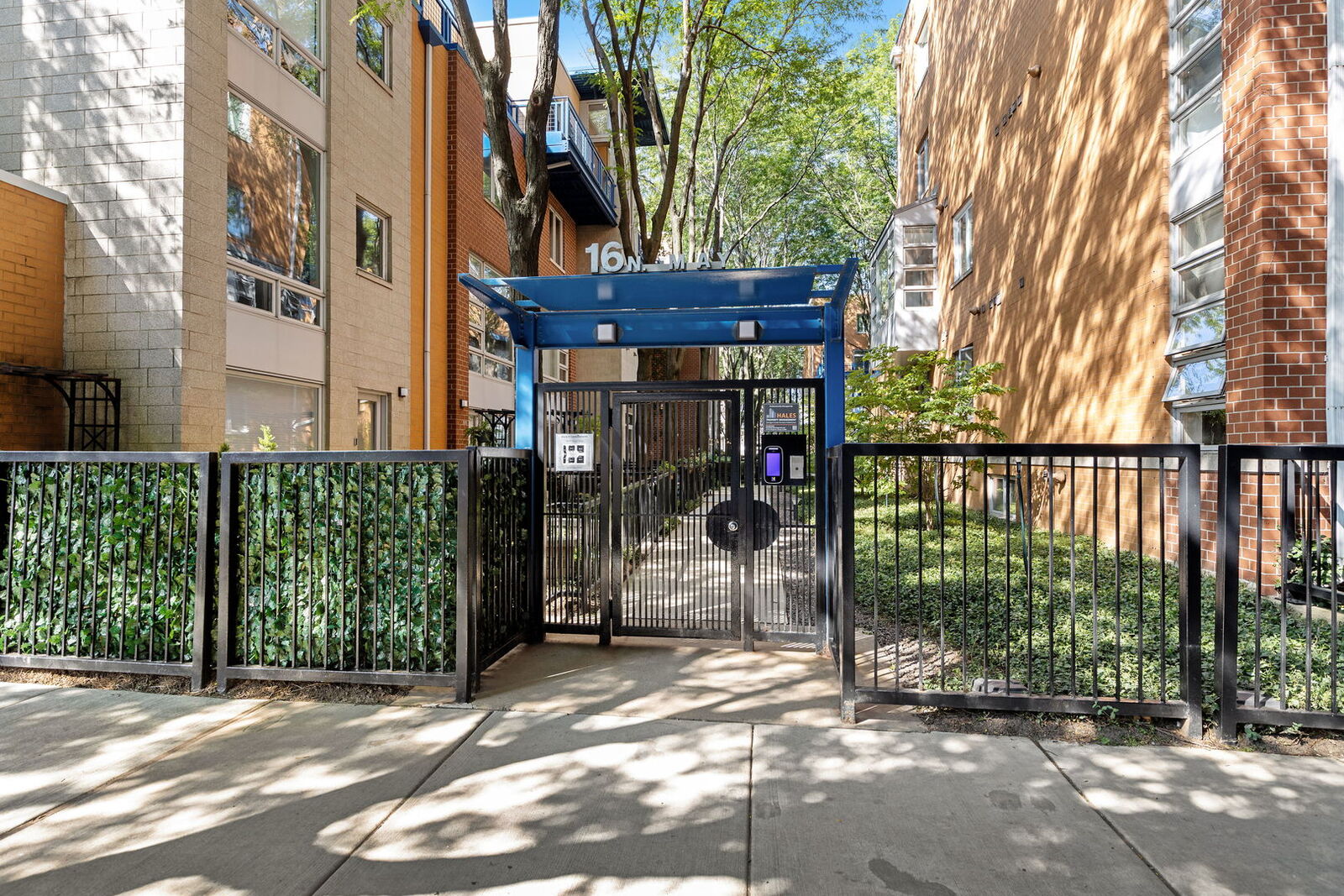 Property Photo: 16 N May Street 543 IL 60607
