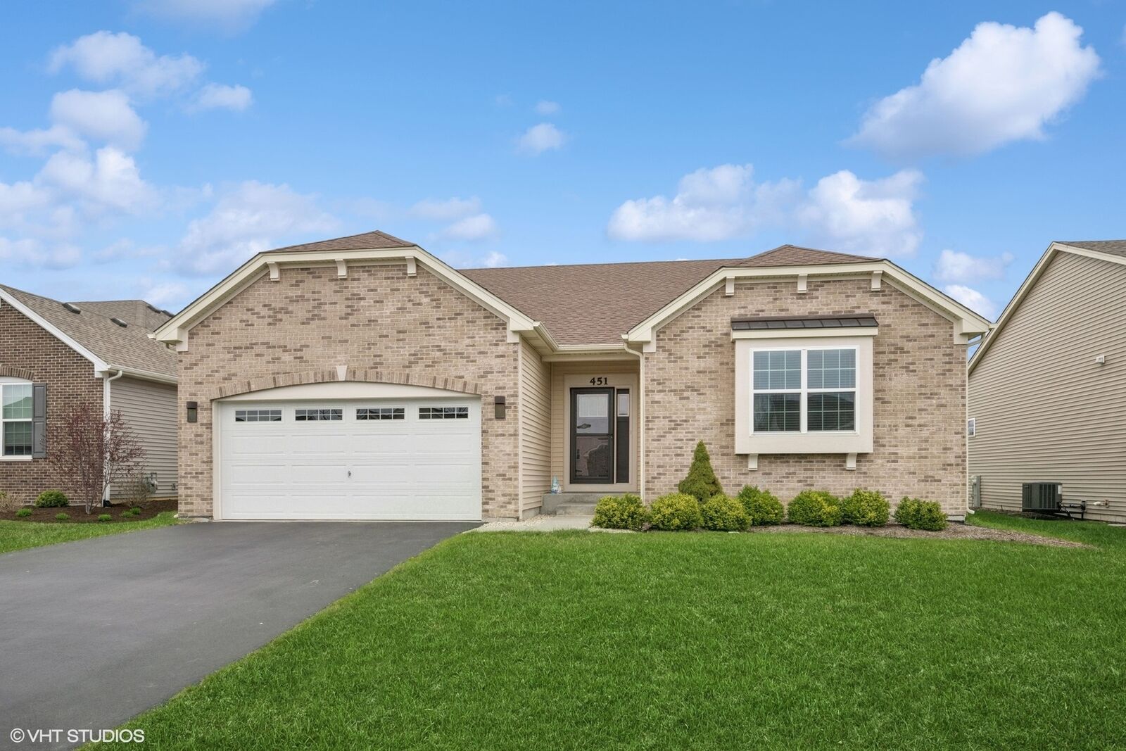 Property Photo:  451 Mahogany Drive  IL 60102 