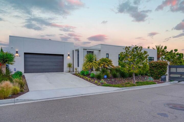 Property Photo: 5384 Aurora Summit Trl CA 92130