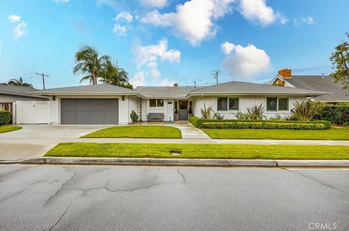 Property Photo: 2879 Club House Rd CA 92626