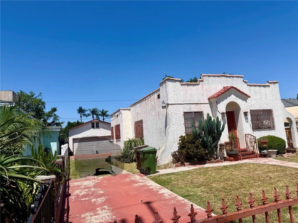 Property Photo:  1317 S Temple  CA 90221 
