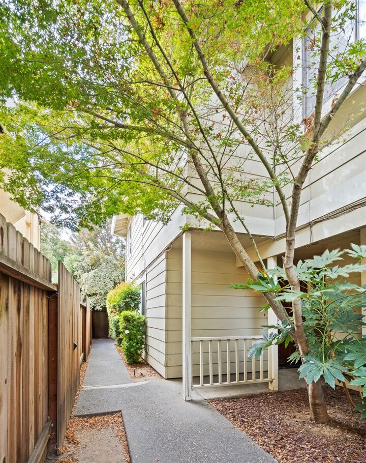 Property Photo: 2418 P Street F CA 95816