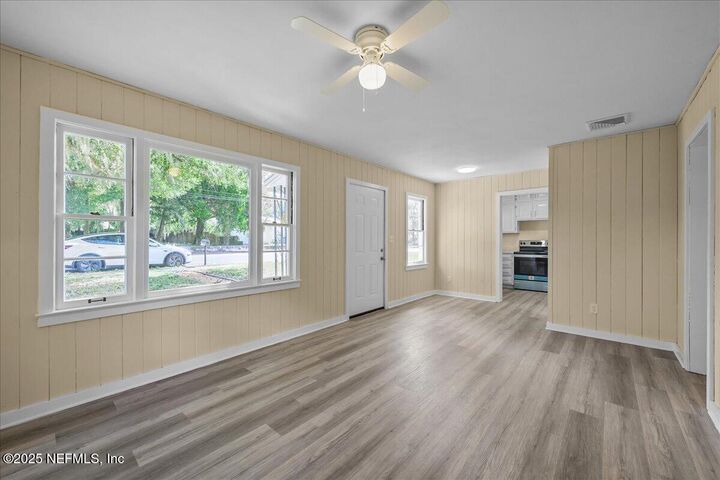 Property Photo: 1604 Husson Avenue FL 32177