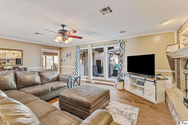 Property Photo:  203 Strasbourg Drive  LA 71291