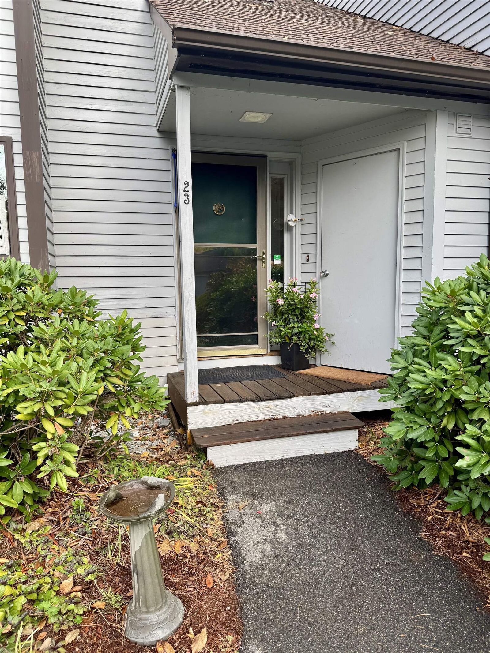 Property Photo: 23 Pondview Drive NH 03054