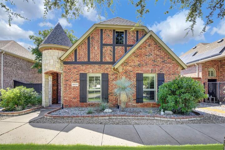 Property Photo: 10027 Boyton Canyon Road TX 75035
